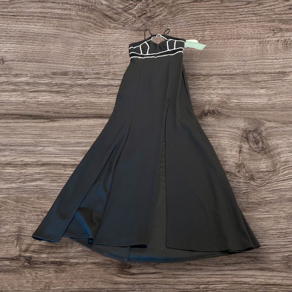 Social Code Black Gown  Maxi Evening Prom Special Occasion Dress Size 9 NWT